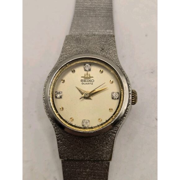 SEIKO 8Y21-0010 Silver Tone Quartz Analog Ladies' Watch. New Battery. 6.5" Band - Picture 1 of 6